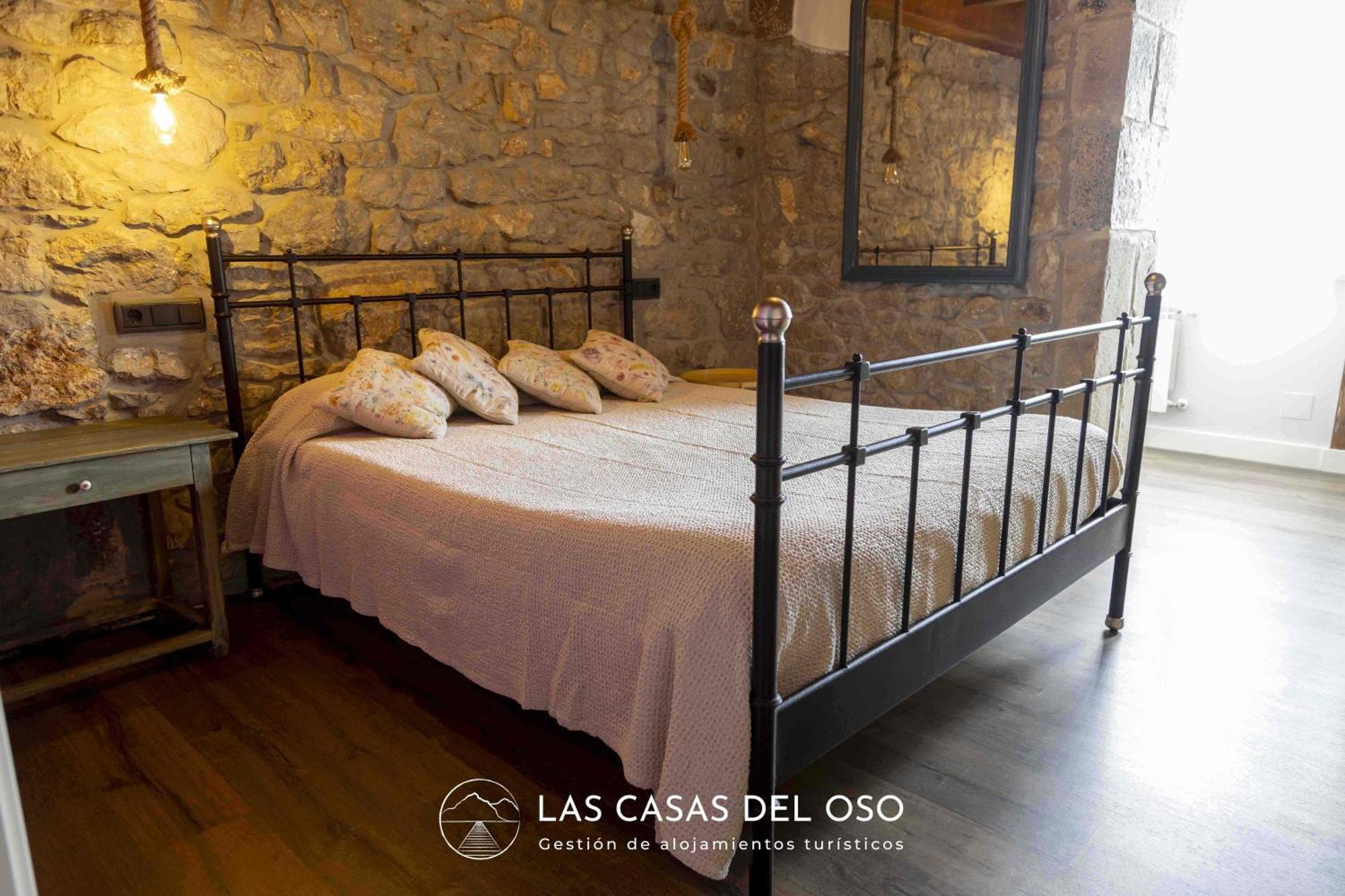 El Mirador De San Trocaya - Las Casas Del Oso Villamarcel Esterno foto